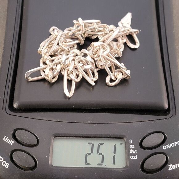 Sterling Figaro 20" 5.5mm Unisex Link Chain - Picture 5 of 5